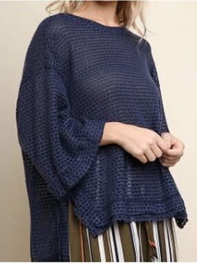 NWOT Umgee Waffle Knit Navy Top